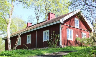 The countryside hotel “Svartå Manor” near the City of Raseborg in the South of Finland consists of five different historical buildings situated in an idyllic park with a scenic river flowing nearby.