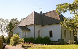 Kyrkan i Svartå Bruk invigdes år 1761 och har plats för ca 150 personer. Både parkeringsplatsen och våra festlokaler finns på gångavstånd från kyrkan. Gästerna kan passa på att njuta av den vackra slottsparken före och efter vigseln.